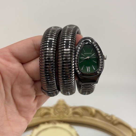 Serpenti Style Wrap Watch – Black & Silver Tone | Green Dial main image 9